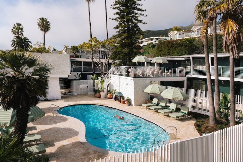 Le Petit Pali Laguna Beach — Swimming pool in Laguna Beach, California