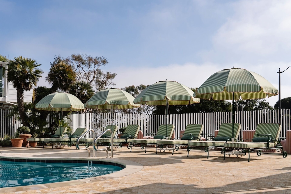 Le Petit Pali Laguna Beach — Swimming pool in Laguna Beach, California