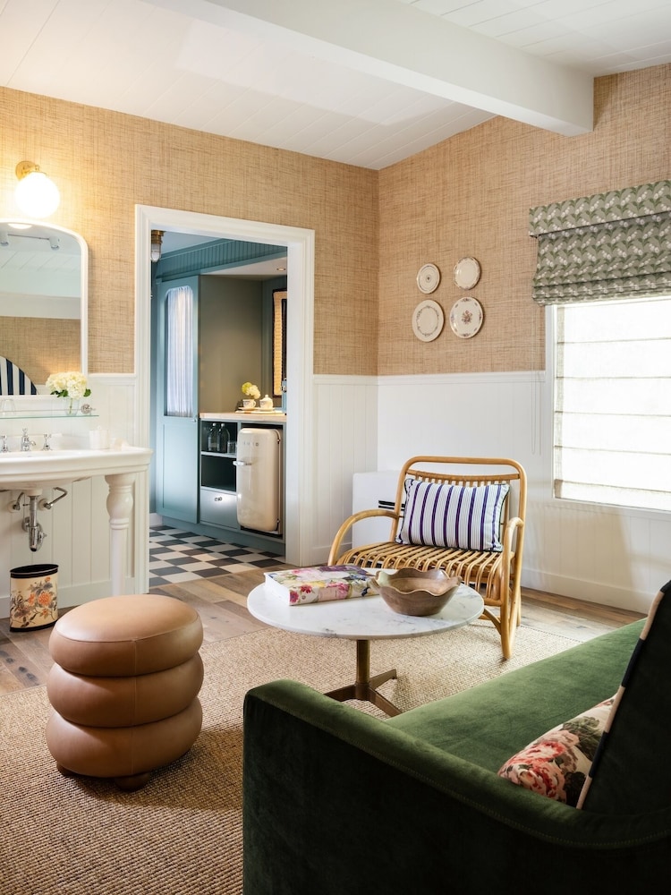 Le Petit Pali Laguna Beach — Hotel rooms in Laguna Beach, California