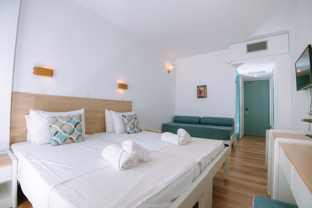 Santa Marina Unique Hotel — Hotel rooms in Ammoudara (Agios Nikolaos)