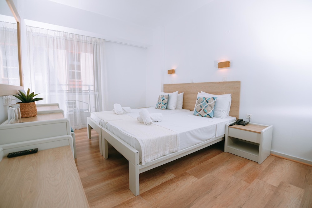 Santa Marina Unique Hotel — Hotel rooms in Ammoudara (Agios Nikolaos)