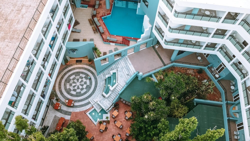 Santa Marina Unique Hotel — Hotel building in Ammoudara (Agios Nikolaos)