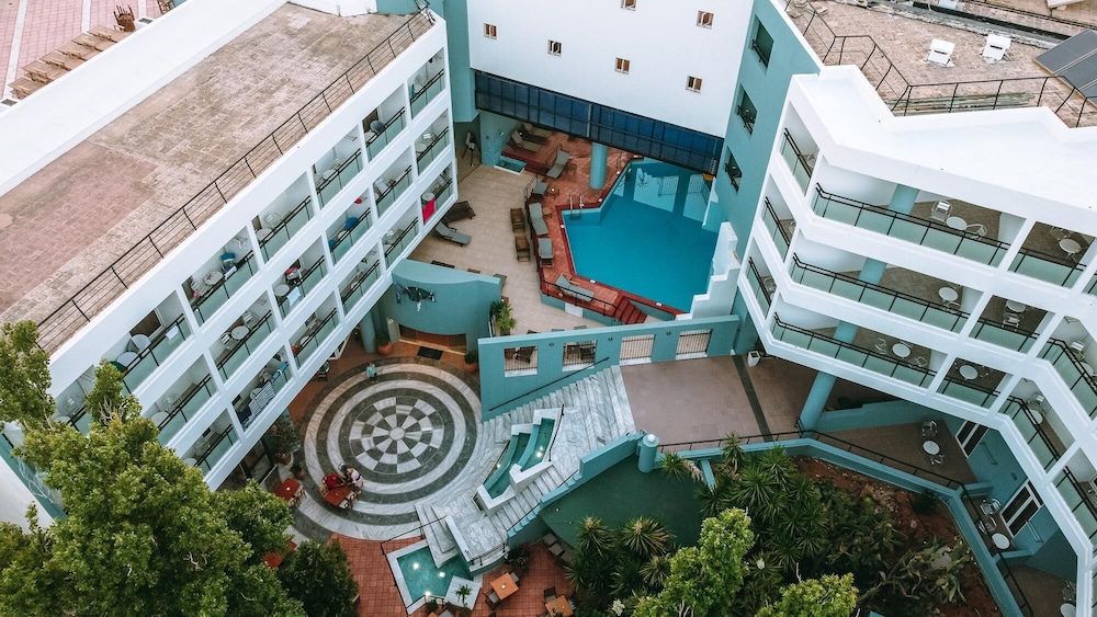 Santa Marina Unique Hotel - zdjęcie 5