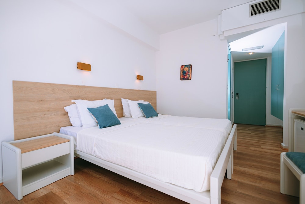 Santa Marina Unique Hotel — Hotel rooms in Ammoudara (Agios Nikolaos)