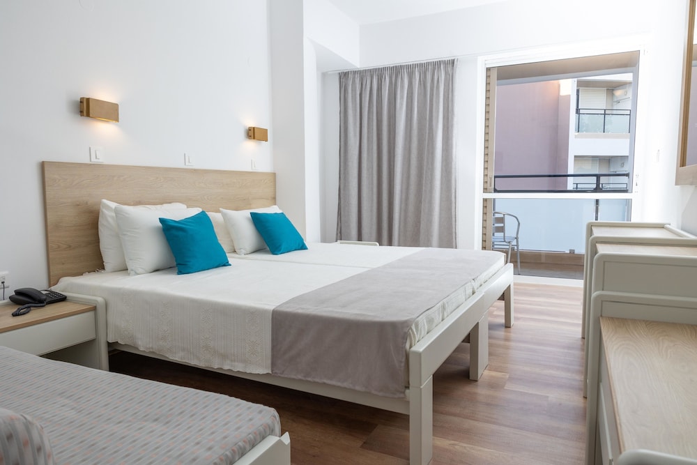 Santa Marina Unique Hotel — Hotel rooms in Ammoudara (Agios Nikolaos)