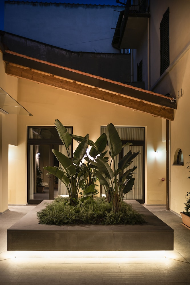Corte Guelfa — Hotel building in Florence, Tuscany
