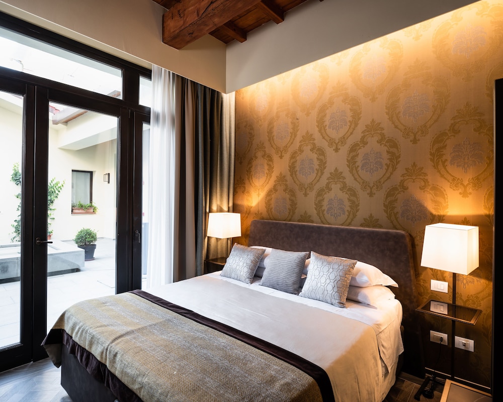 Corte Guelfa — Hotel rooms in Florence, Tuscany