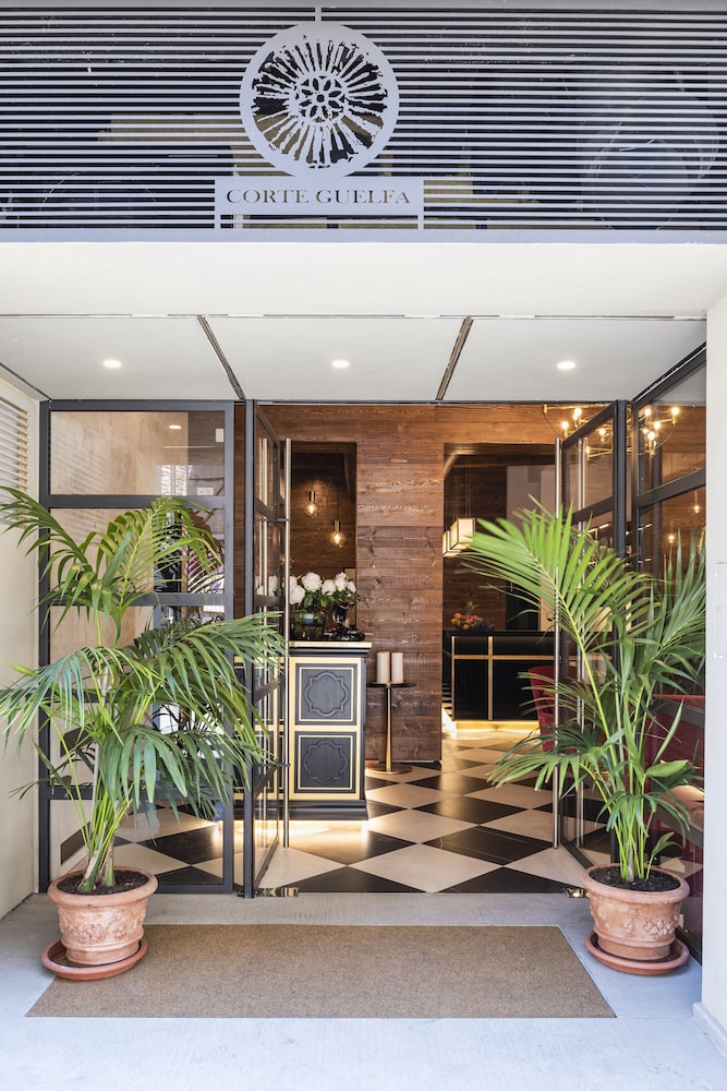 Corte Guelfa — Hotel building in Florence, Tuscany