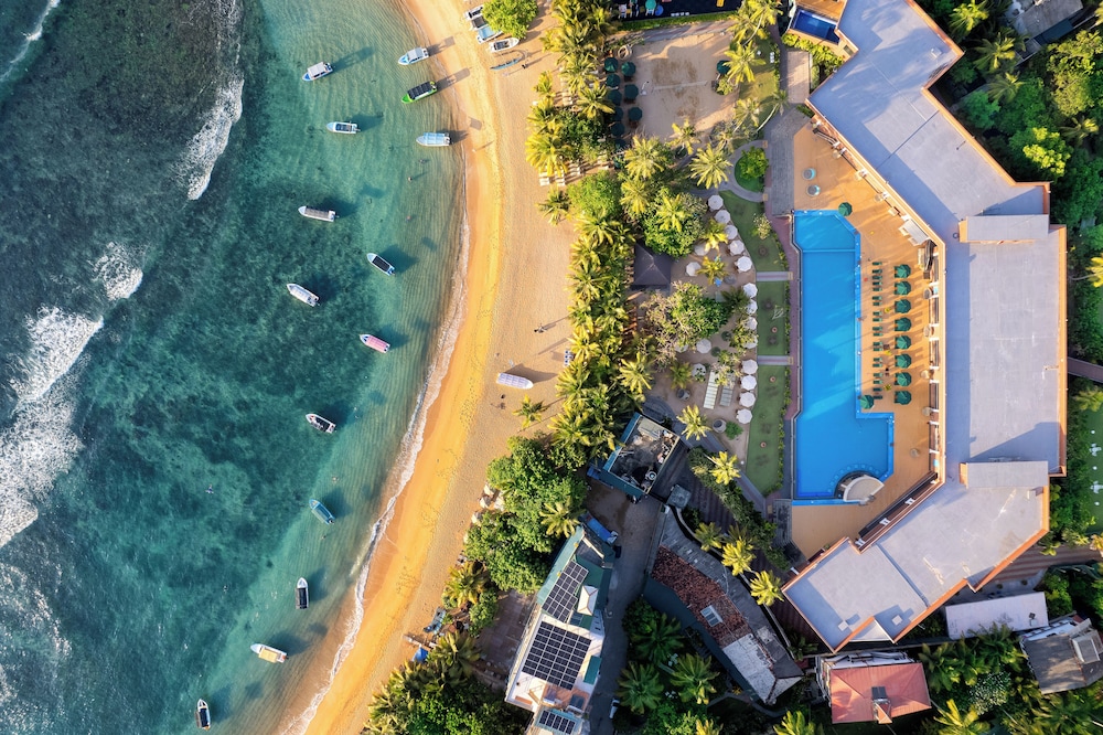 Araliya Beach Resort & Spa Unawatuna- Where you meet the sea all year — Beach in Unawatuna, Southern Province