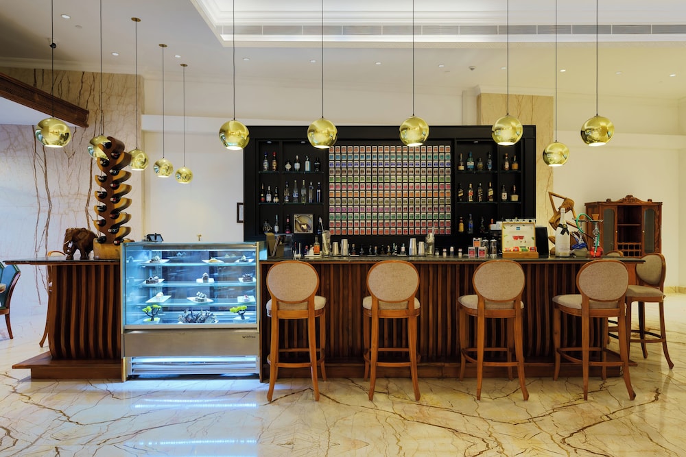 Araliya Beach Resort & Spa Unawatuna- Where you meet the sea all year — Restaurant & bars in Unawatuna, Southern Province