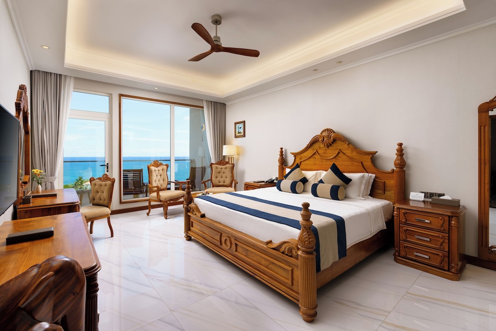 Araliya Beach Resort & Spa Unawatuna- Where you meet the sea all year — Hotel rooms in Unawatuna, Southern Province