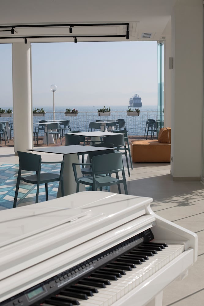 Admiral Hotel — Restaurant & bars in Sorrento, Campania