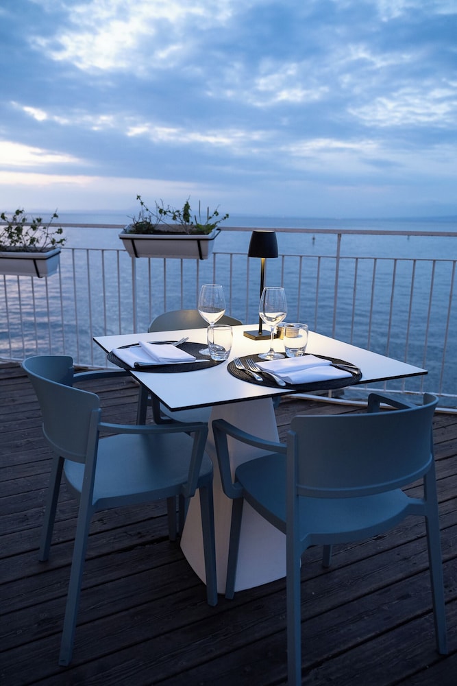 Admiral Hotel — Restaurant & bars in Sorrento, Campania