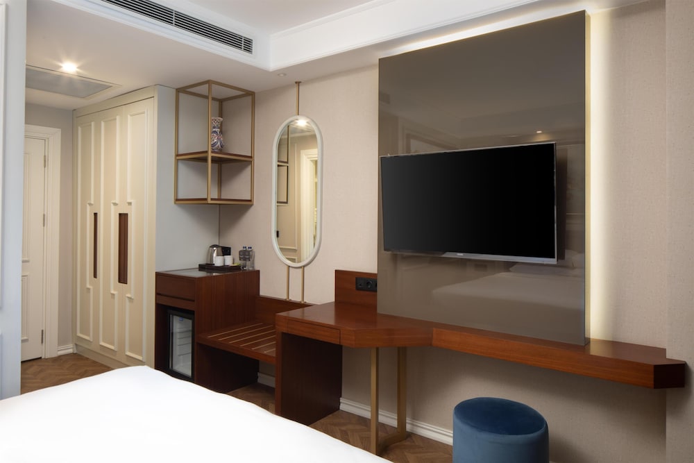 Royan Hotel Hagia Sophia Istanbul, A Member Of Radisson Individuals — Hotel rooms in Istanbul, Istanbul