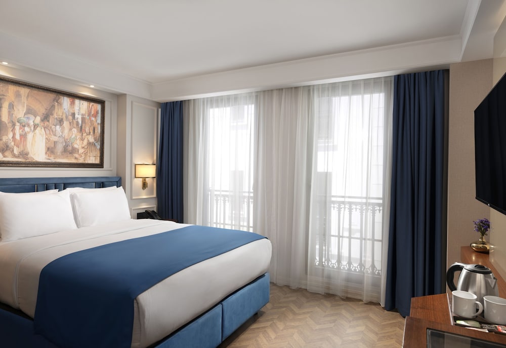 Royan Hotel Hagia Sophia Istanbul, A Member Of Radisson Individuals — Hotel rooms in Istanbul, Istanbul
