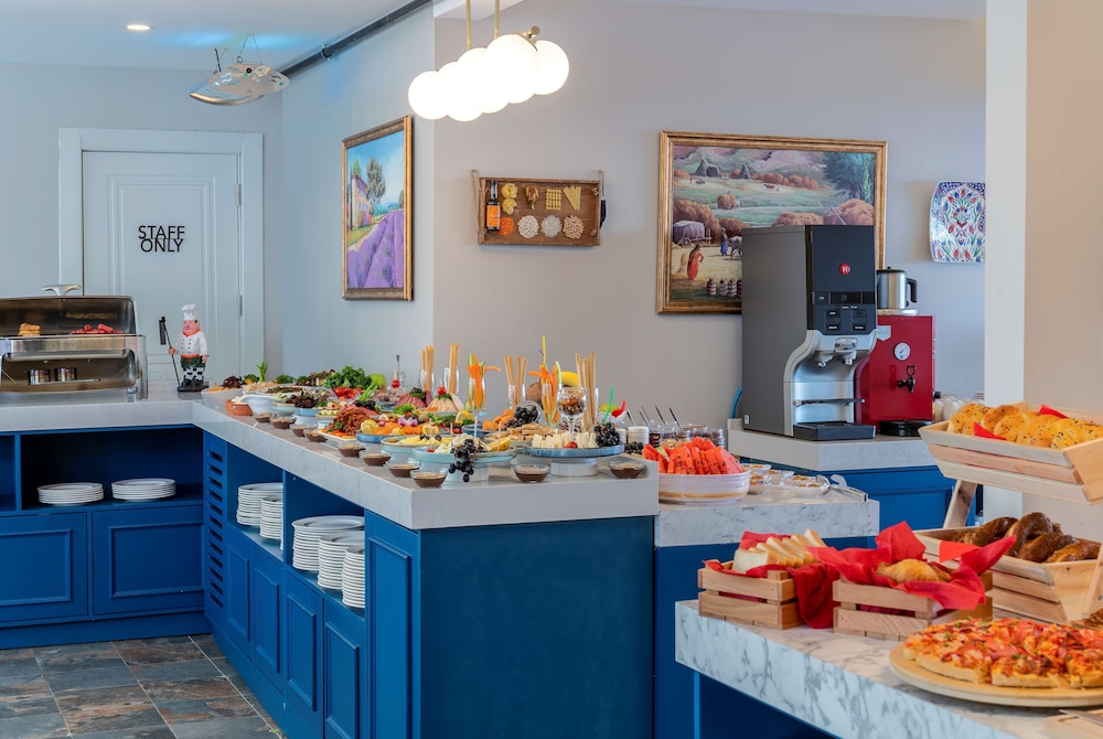 Royan Hotel Hagia Sophia Istanbul, A Member Of Radisson Individuals — Restaurant & bars in Istanbul, Istanbul