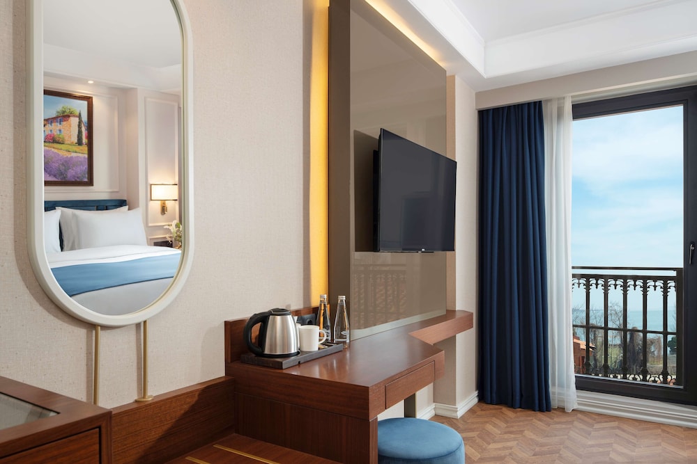 Royan Hotel Hagia Sophia Istanbul, A Member Of Radisson Individuals — Hotel rooms in Istanbul, Istanbul