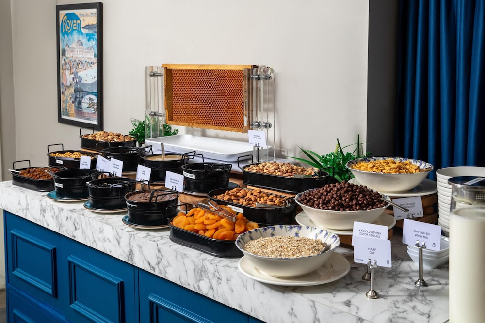 Royan Hotel Hagia Sophia Istanbul, A Member Of Radisson Individuals — Restaurant & bars in Istanbul, Istanbul