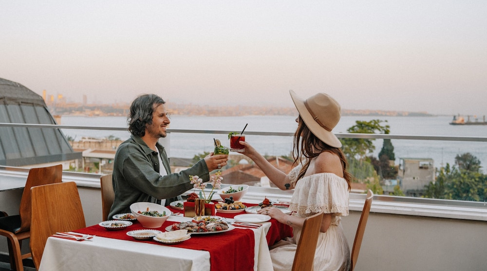 Royan Hotel Hagia Sophia Istanbul, A Member Of Radisson Individuals — Restaurant & bars in Istanbul, Istanbul