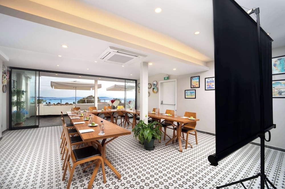 Royan Hotel Hagia Sophia Istanbul, A Member Of Radisson Individuals — Restaurant & bars in Istanbul, Istanbul
