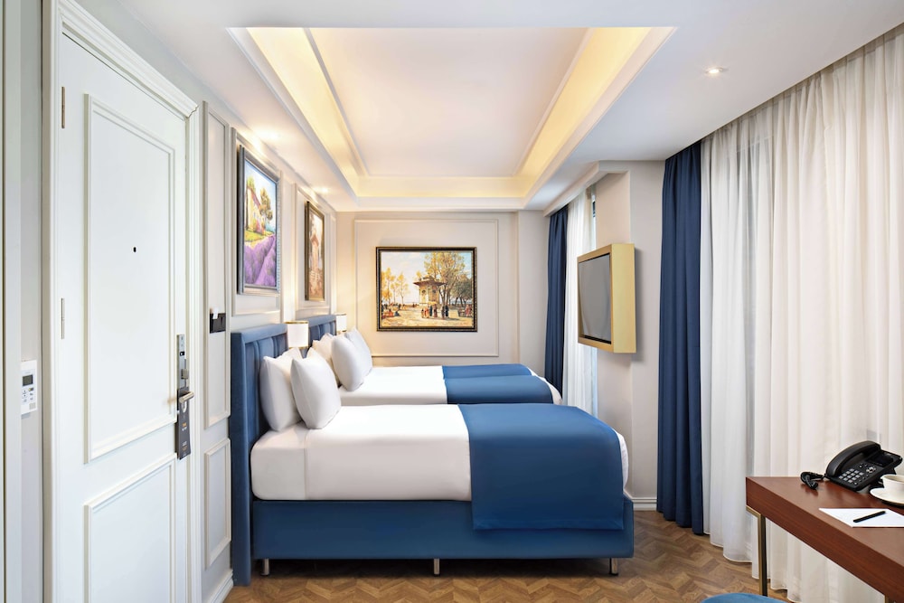 Royan Hotel Hagia Sophia Istanbul, A Member Of Radisson Individuals — Hotel rooms in Istanbul, Istanbul