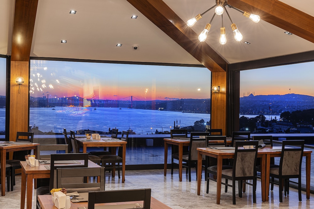 Demiray Hotel & Spa — Restaurant & bars in Istanbul, Istanbul
