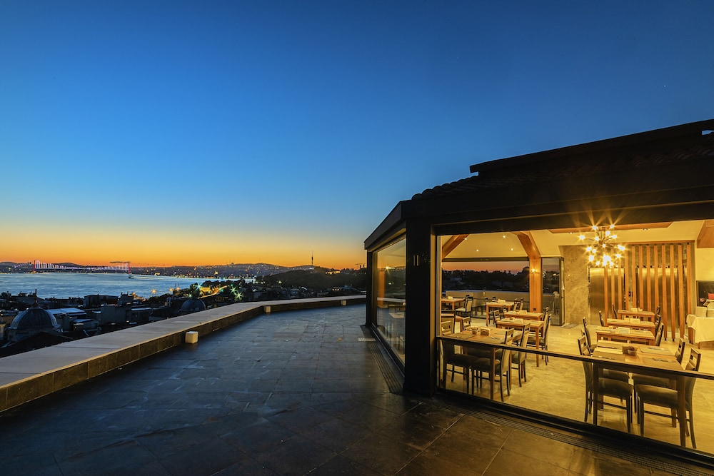 Demiray Hotel & Spa — Restaurant & bars in Istanbul, Istanbul