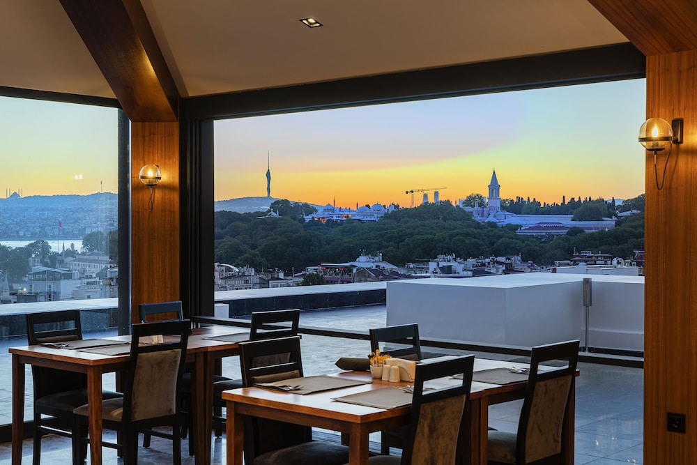 Demiray Hotel & Spa — Restaurant & bars in Istanbul, Istanbul