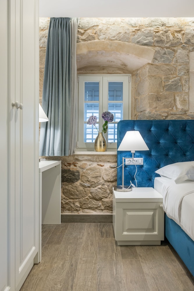 Stonemasons Heritage — Hotel rooms in Split, Split-Dalmatia