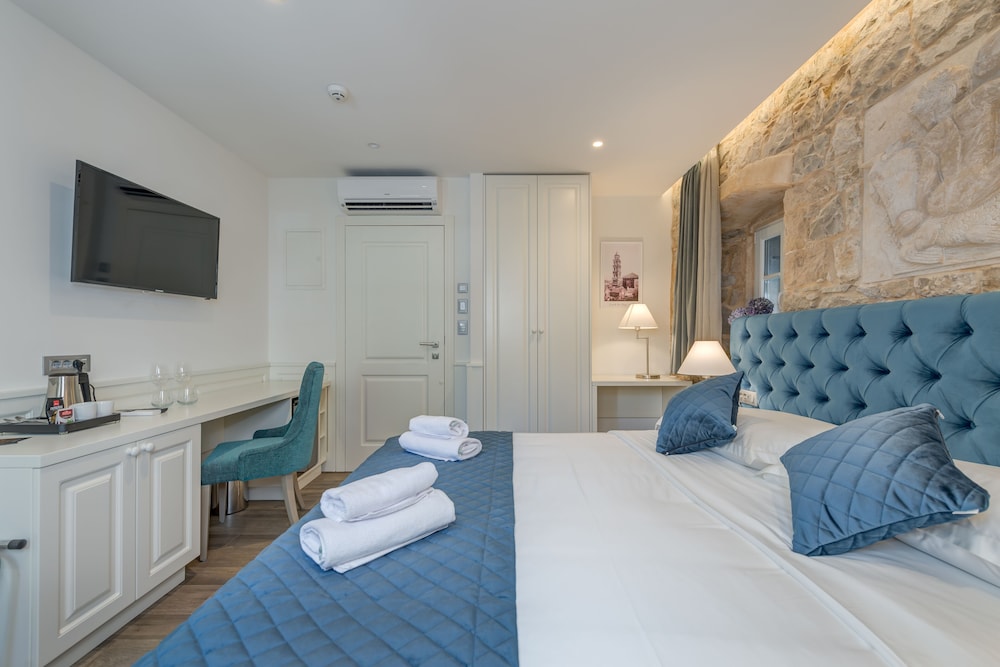 Stonemasons Heritage — Hotel rooms in Split, Split-Dalmatia