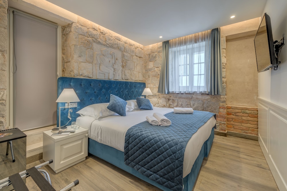 Stonemasons Heritage — Hotel rooms in Split, Split-Dalmatia