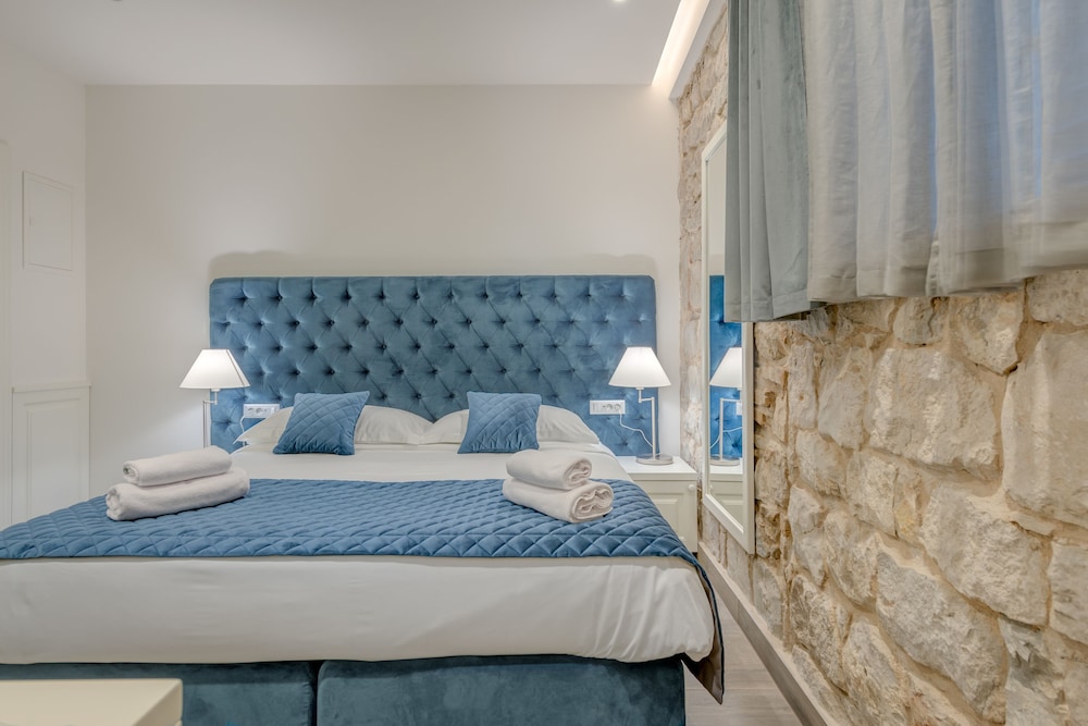 Stonemasons Heritage — Hotel rooms in Split, Split-Dalmatia