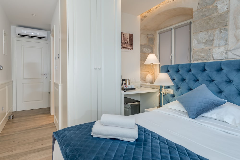 Stonemasons Heritage — Hotel rooms in Split, Split-Dalmatia
