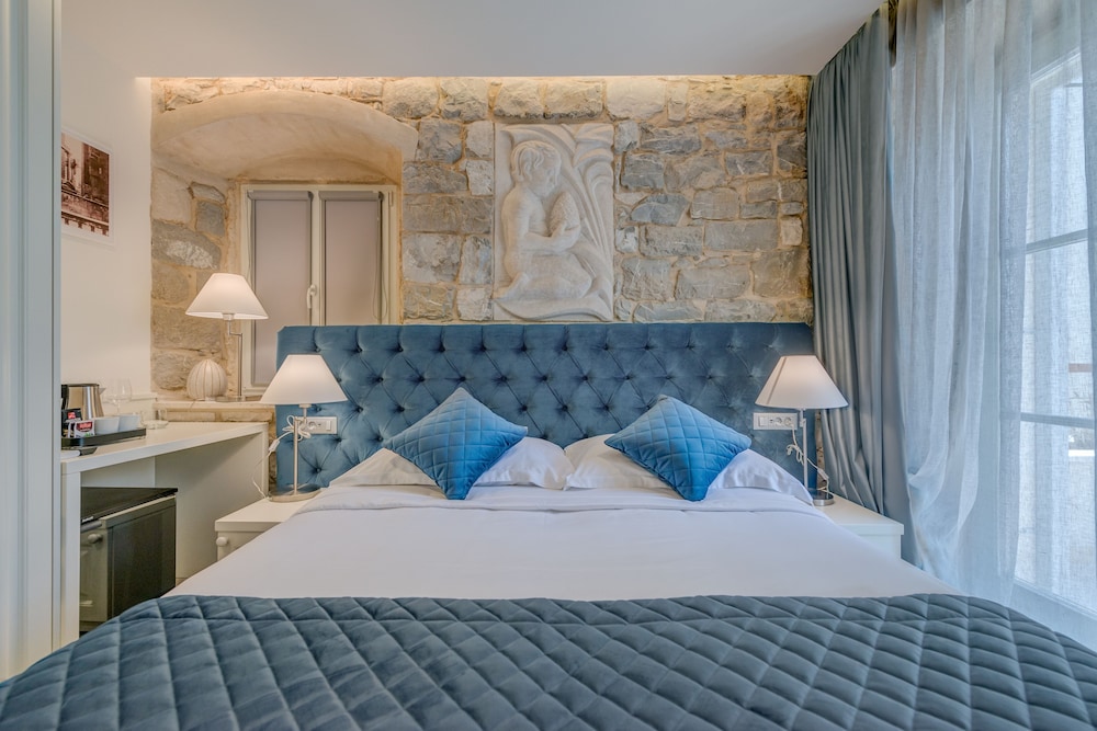 Stonemasons Heritage — Hotel rooms in Split, Split-Dalmatia