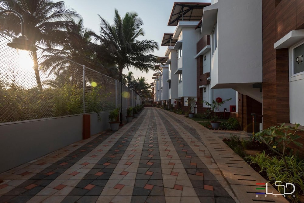 Salcete Beach Resort — Hotel building in Colva, Goa