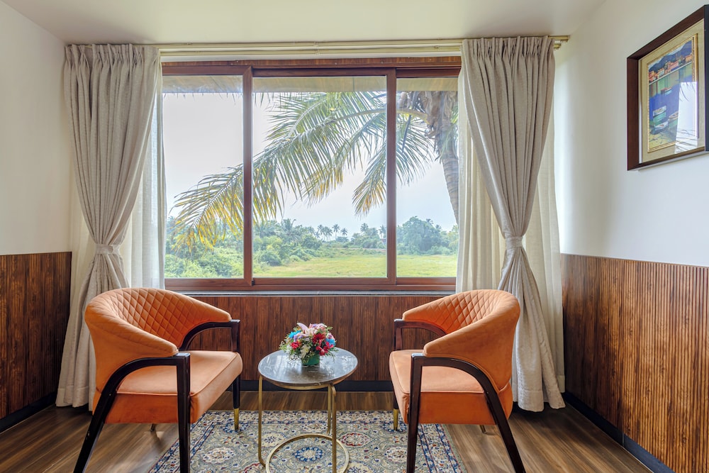 Salcete Beach Resort — Hotel rooms in Colva, Goa