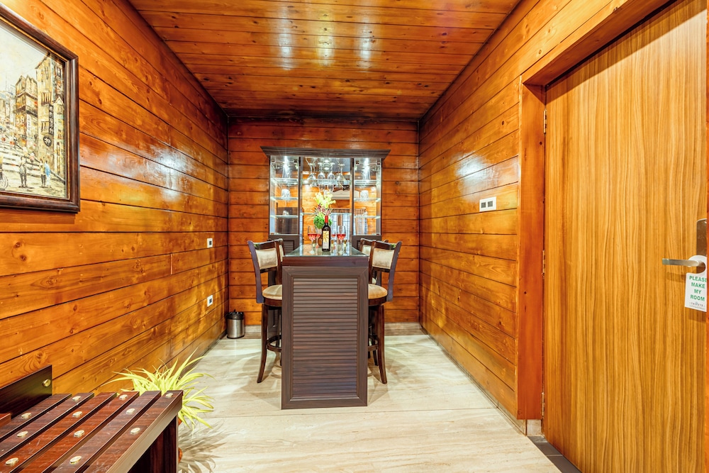 Salcete Beach Resort — Restaurant & bars in Colva, Goa