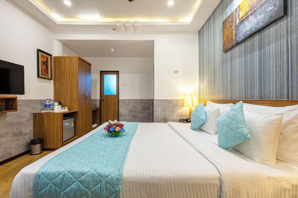 Salcete Beach Resort — Hotel rooms in Colva, Goa