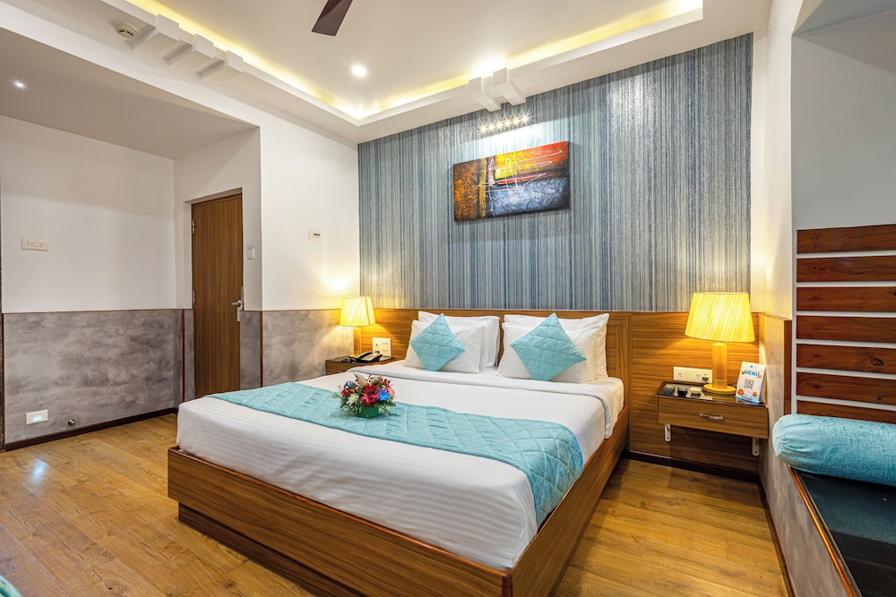 Salcete Beach Resort — Hotel rooms in Colva, Goa