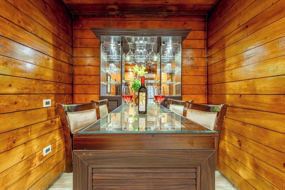 Salcete Beach Resort — Restaurant & bars in Colva, Goa