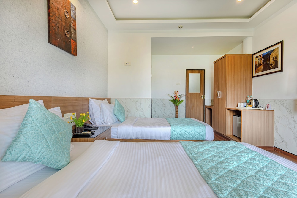 Salcete Beach Resort — Hotel rooms in Colva, Goa
