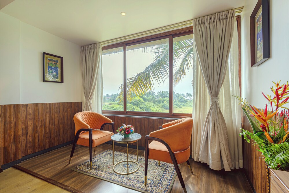 Salcete Beach Resort — Hotel rooms in Colva, Goa