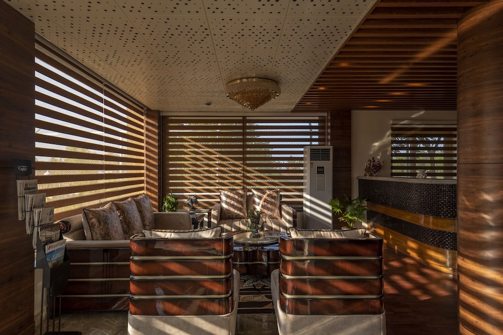 Salcete Beach Resort — Hotel building in Colva, Goa