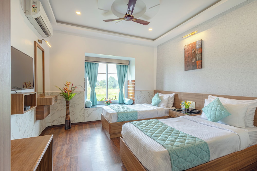 Salcete Beach Resort — Hotel rooms in Colva, Goa