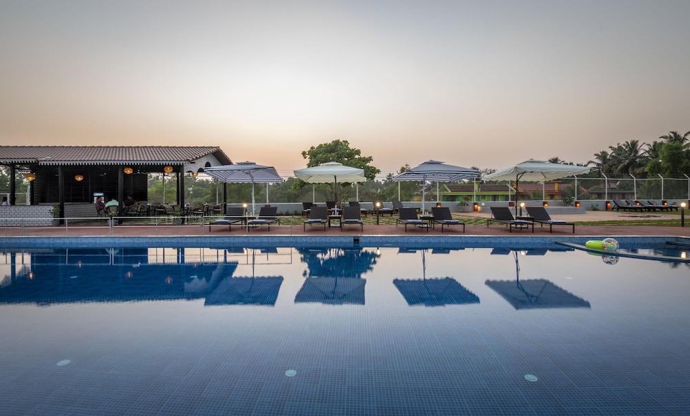 Salcete Beach Resort — Main photo in Colva, Goa