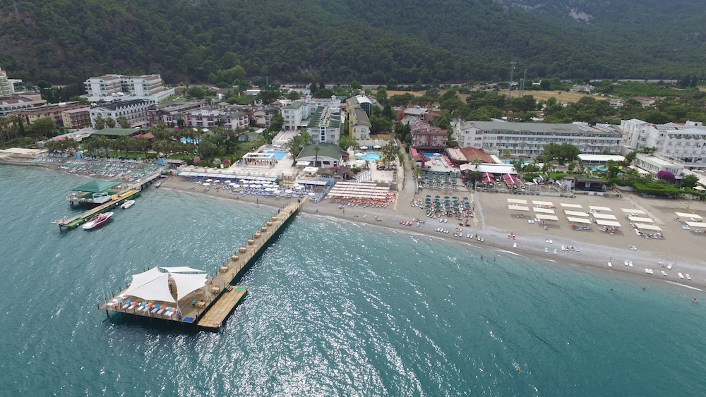Club Hotel Sunbel - All Inclusive — Beach in Kemer