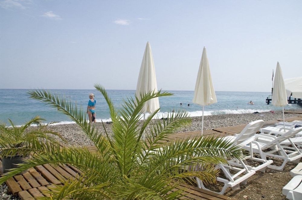Club Hotel Sunbel - All Inclusive — Beach in Kemer