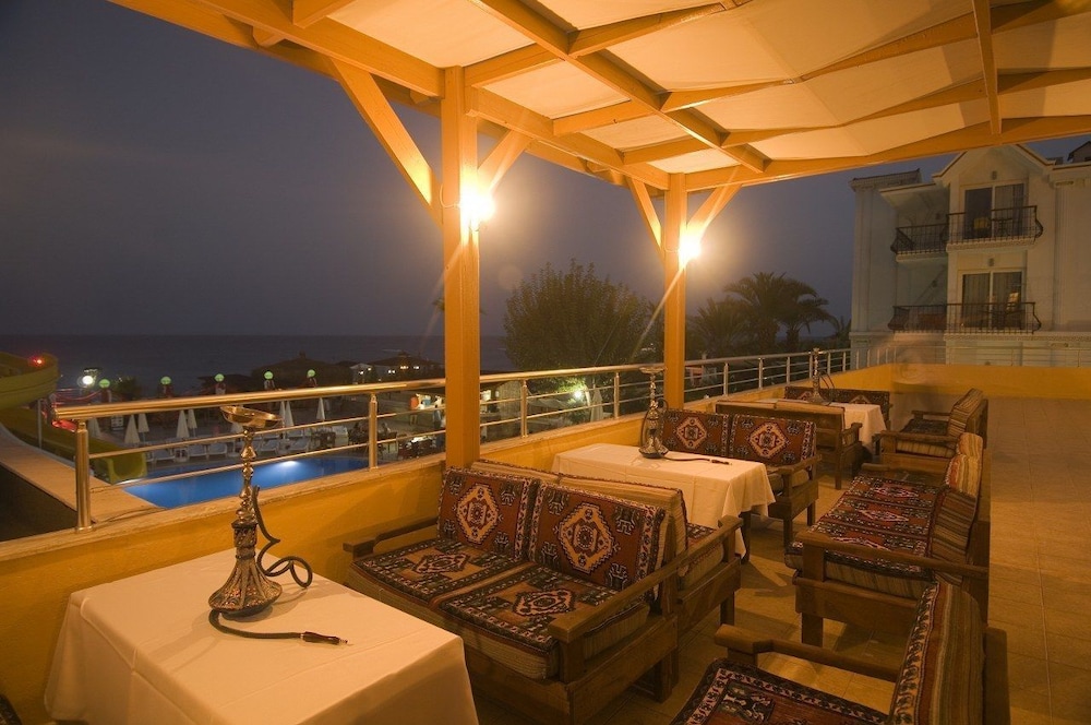 Club Hotel Sunbel - All Inclusive — Restaurant & bars in Kemer
