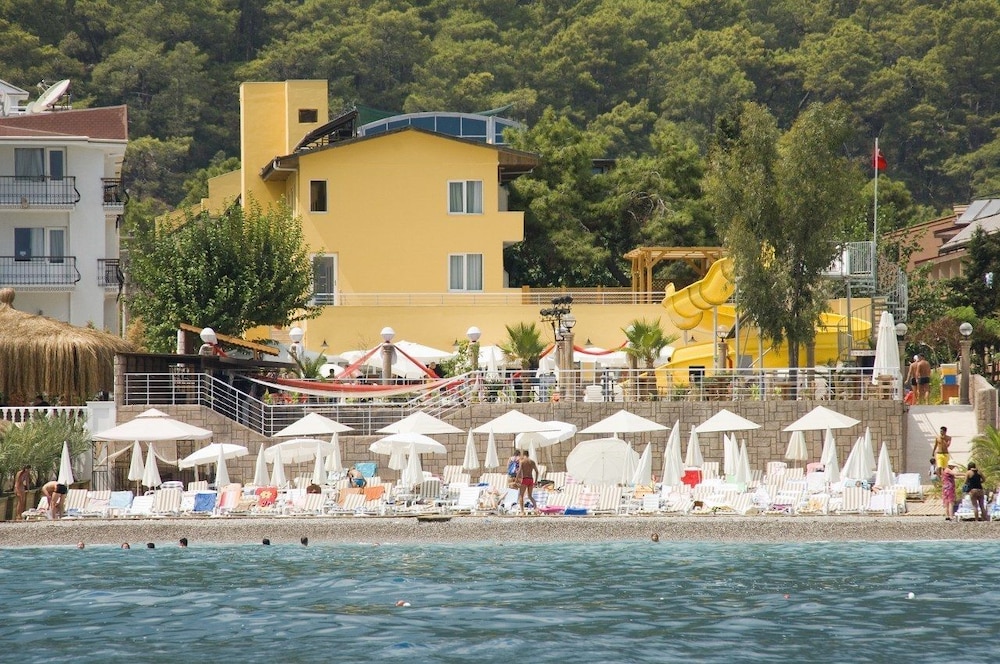 Club Hotel Sunbel - All Inclusive — Beach in Kemer