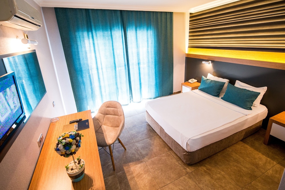 Club Hotel Sunbel - All Inclusive — Hotel rooms in Kemer